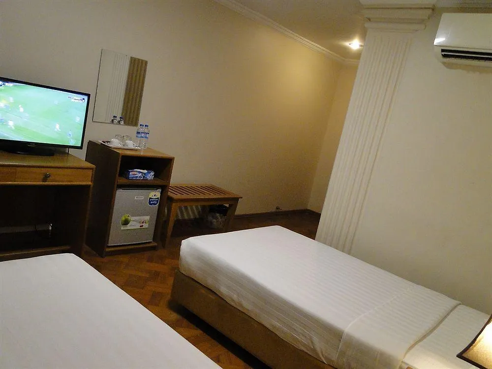 Hotel V.A.N 양곤